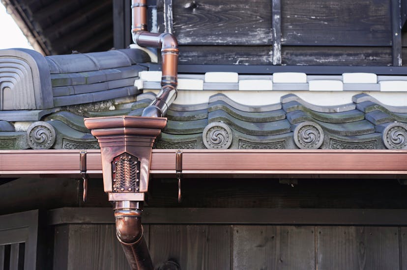copper-rain-gutter-system-style-roof